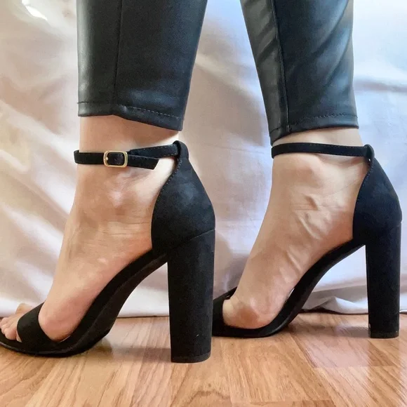 Suede High Heels - Picture 3 of 9